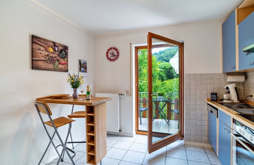 Buhl Apartment | Holiday Apartment "Liebich" with Balcony & Wi-Fi