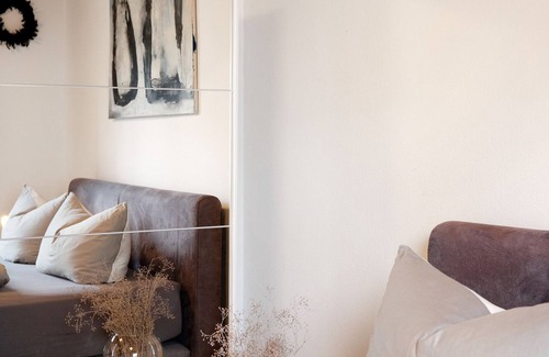 Mader Apartment | Holiday Apartment "Mäder" with Mountain View, Private Terrace & Wi-Fi