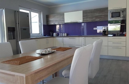 Vrpolje Apartment | Holiday apartment Makarska for 1 - 4 persons with 2 bedrooms - Row house