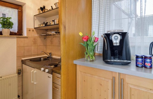 Ueberlingen Apartment | Holiday Apartment "Munding" with Garden, Terrace, Lake View, Grill & SAT-TV