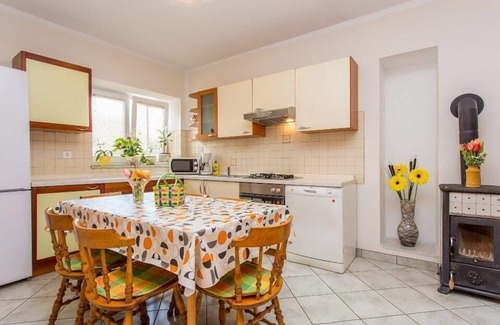 Polje Apartment | Holiday apartment Polje for 1 - 5 persons with 2 bedrooms - Row house