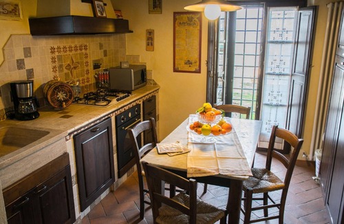 Quarrata Apartment | Holiday apartment Quarrata for 1 - 7 persons with 3 bedrooms - Twin house