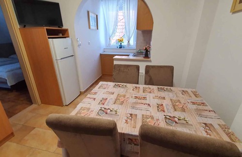 Zamardi Apartment | Holiday apartment right on Lake Balaton and on the beach promenade with a lake view