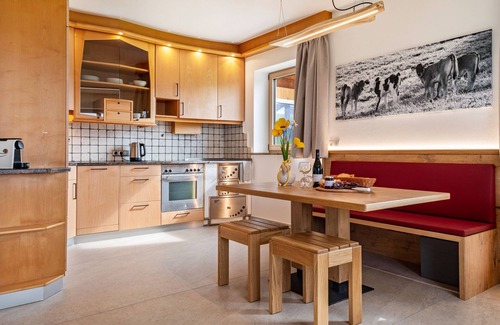 Collalbo Apartment | Holiday Apartment Schlern Bio Schrofhof with Mountain View, Private Terrace and Wi-Fi