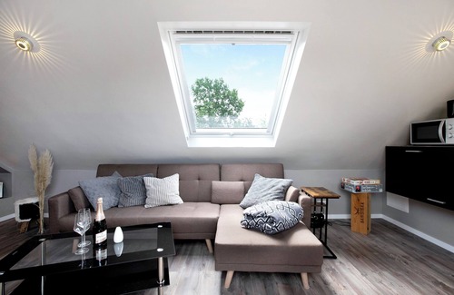 Heide Apartment | Holiday Apartment 'Uhse's' close to City Centre with Garden & Wi-Fi