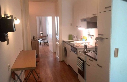 Himmelpfortgrund Apartment | Holiday apartment Vienna for 1 - 6 persons with 2 bedrooms - Holiday apartment in one or multi-famil