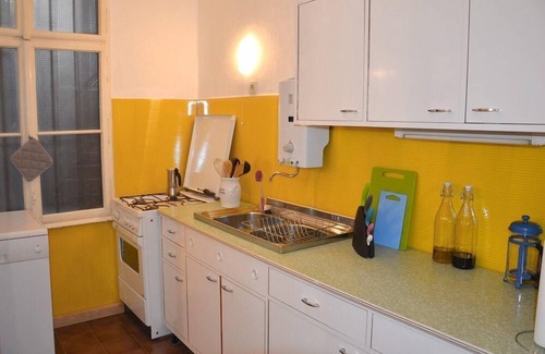 Himmelpfortgrund Apartment | Holiday apartment Vienna for 1 - 6 persons with 2 bedrooms - Holiday apartment in one or multi-famil