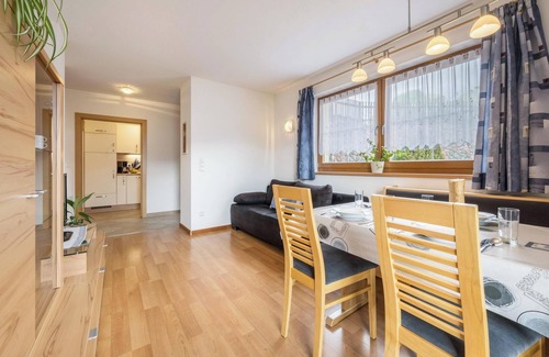 Albions Apartment | Holiday Apartment with Mountain View, Panoramic Terrace & Balcony