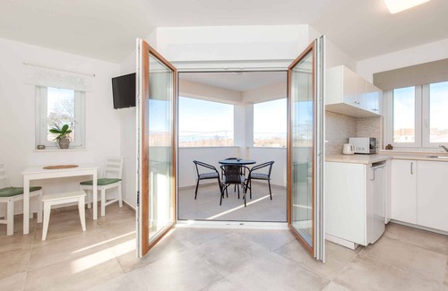 Poljica Apartment | Holiday apartment with air conditioning and WLAN