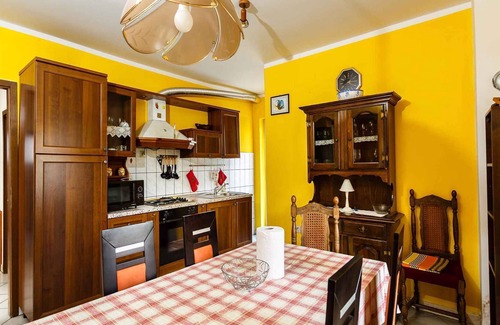 Salatic Apartment | Holiday apartment with pool