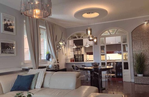 Lovran Apartment | Holiday apartment with sea view and outdoor pool