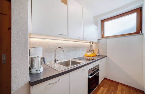 Burgusio Apartment | Holiday Apartment "Zwick Spinei" with Mountain View, Balcony and Shared Garden