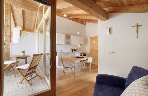 Burgusio Apartment | Holiday Apartment "Zwick Valmeina" with Panoramic View, Balcony and Shared Garden