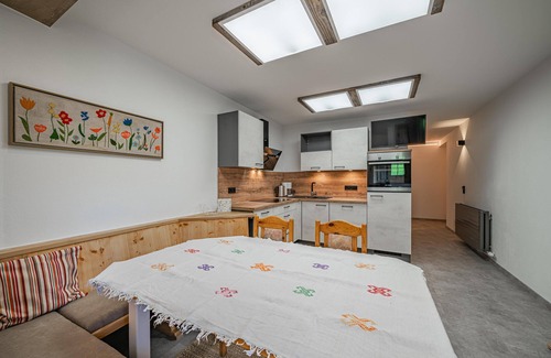 Hopfgarten Markt Apartment | Holiday home a short distance from the ski lift