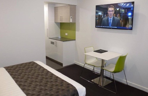 Mount Gambier Apartment | Holiday Break at Mount Gambier 'Classic Beauty'