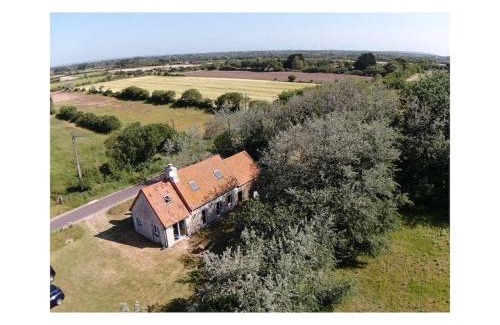 Bretteville-sur-Ay House | Holiday cottage with 2 bedrooms