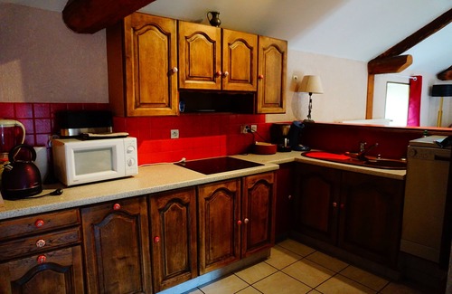 Saint-Ilpize Cottage | Holiday cottage. Vacation rental. Capacity 6 people. Rated 4*