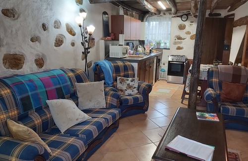 Arganil House | Holiday cottage with 2 bedrooms in the village of Alagoa, 1.5 kms from Arganil