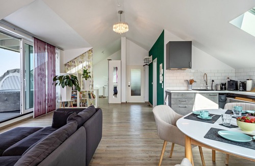 Kressbronn Apartment | Holiday Apartment "Loft Schwenck" with Lake View, Shared Terrace & Wi-Fi