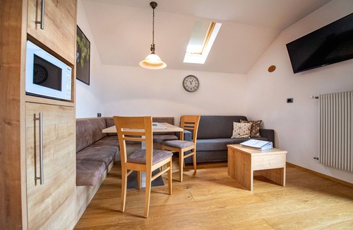 Albions Apartment | Holiday Farm Apartments Ausservogelweiderhof 300D