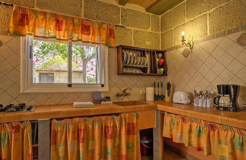 Las Cuevecitas House | Holiday home in Malpais de Candelaria with terrace