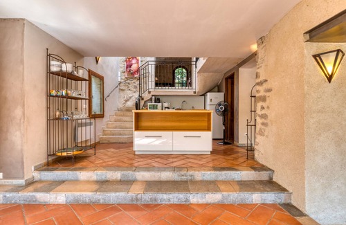 Notre-Dame-de-Londres House | Holiday Home 'Mas Grand Bosc' with Shared Pool, Private Terrace and Wi-Fi