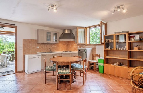 San Marcello Piteglio House | Holiday Home 'Villetta Allegra' with Mountain View, Private Terrace and Private Garden