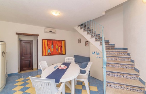 Case Peschiera-Lu Fraili House | Holiday Home 'Villetta Sarda' with Private Terrace and Air Conditioning