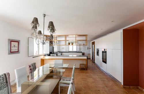 Reguengos de Monsaraz House | Holiday Home 'Courela Da Lameira' with Private Terrace, Wi-Fi and Air Conditioning