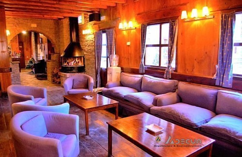 Condemios de Arriba Hotel | Holiday home El Refugio del Alto Rey for 35 people