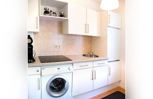 Mitte Apartment | Holiday Ho. in Saarbrücken 5 min. z. Central Station i. the pedestrian zone