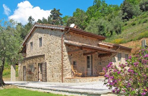 San Martino in Freddana House | Holiday Home Campodori by Interhome