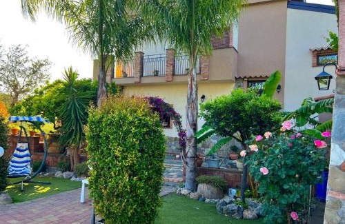 Mitogio House | Holiday Home in Sicily near Mount Etna