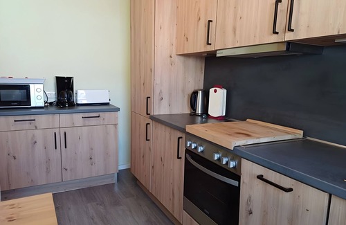 Neuenburg House | Holiday Home 'Bei Heike 1' with Private Terrace, Private Garden and Wi-Fi