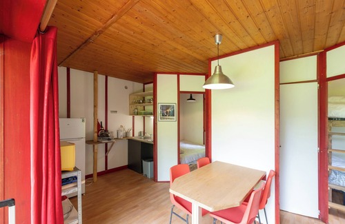 Malbosc House | Holiday Home 'Bungalow Moulin Du Gournier' with Private Terrace and Shared Garden