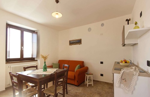 Carpegna House | Holiday Home Carpegna with Pool