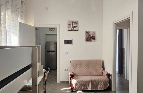 Assemini House | Holiday Home "Casa Andrea" with Private Terrace & Wi-Fi