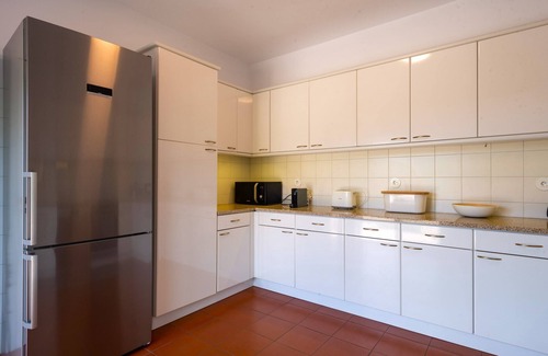 Afife House | Holiday Home 'Casa Das Camelias' with Sea View, Private Pool and Wi-Fi
