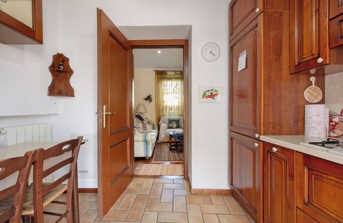 Lecco House | Holiday Home "Casa del Cedro" with Lake View, Balcony & Wi-Fi