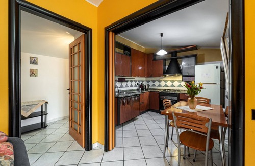 Assemini House | Holiday Home "Casa Flu" with Private Terrace & A/C