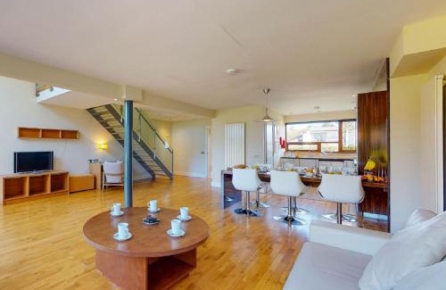 Castlemartyr House | Holiday Home Castlemartyr Holiday Lodge by Interhome