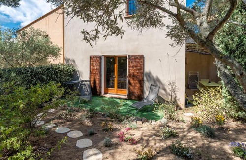 Lozari House | Holiday Home Chez Béatrice et Pascal by Interhome