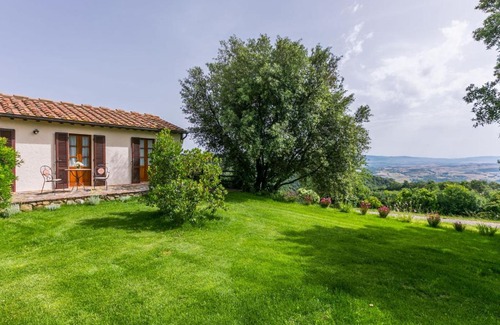 La Cava House | Holiday Home Ciliegiolo by Interhome