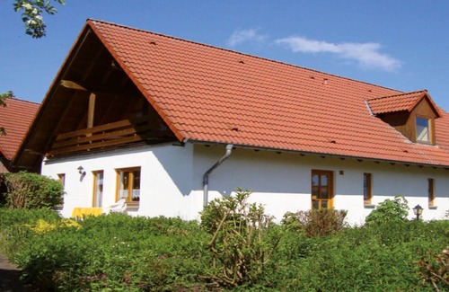 Bellersen Apartment | Holiday Home in Germany with Garden Terrace