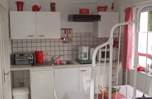 Klein Kedingshagen House | Holiday home with terrace and garden plot