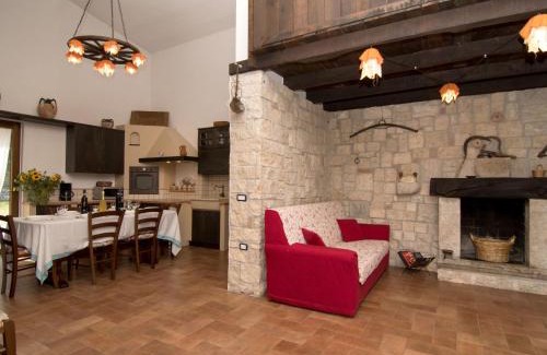 San Lupo House | Holiday Home Domus Incantada by Interhome