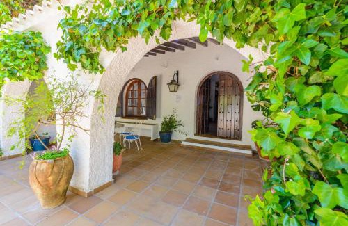 Alcaucin House | Holiday Home El Alcázar