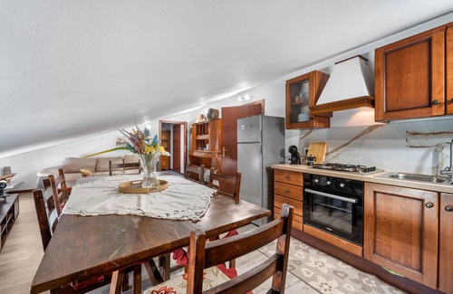 San Sperate House | Holiday Home 'Eleonora' with Private Garden, Wi-Fi and Air Conditioning