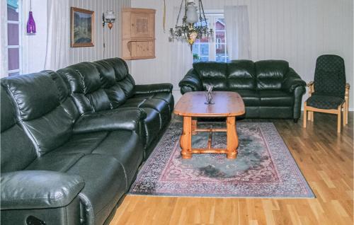 Nesset House | Holiday Home Eresfjord Jovollstua