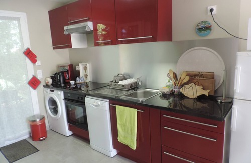 Ares House | Holiday Home 'Escapades Marines' with Private Terrace, Wi-Fi and Air Conditioning